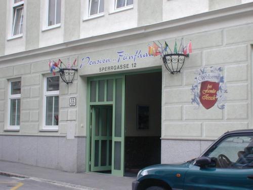 Hostal Pension F�nfhaus