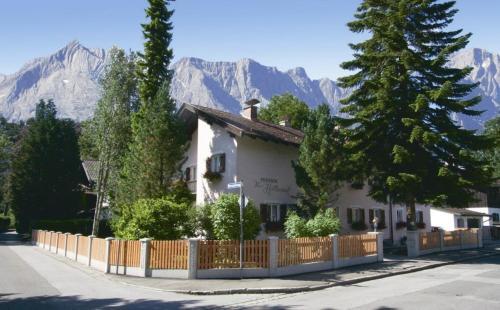 Hostal Haus H�llental