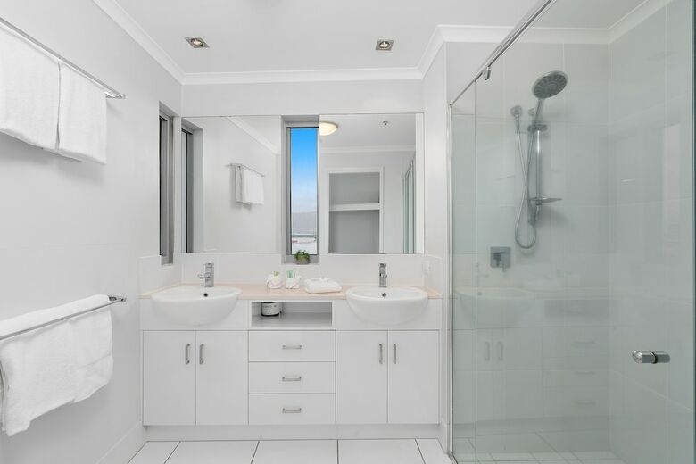 Centrepoint Apartments