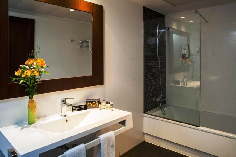 Hotel Tach Madrid Airport