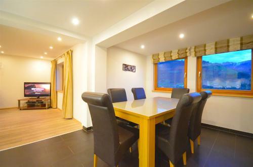 Chalet Over-the-lake By Alpen Apartments