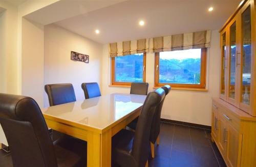 Chalet Over-the-lake By Alpen Apartments