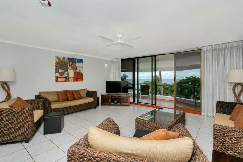 Aparthotel Roydon Beachfront Apartments