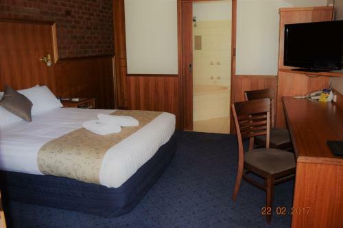 Early Australian Motor Inn