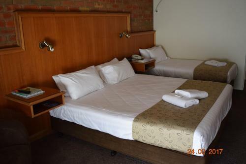 Early Australian Motor Inn