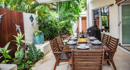 Four Mile Beach Retreat