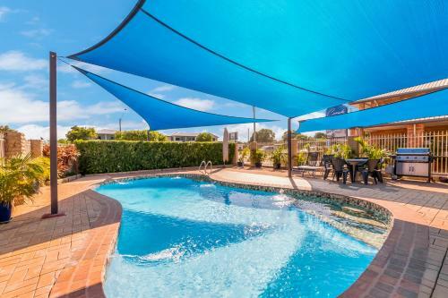 Cascade Motel In Townsville