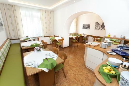 Hostal B&B G�stehaus Ferk