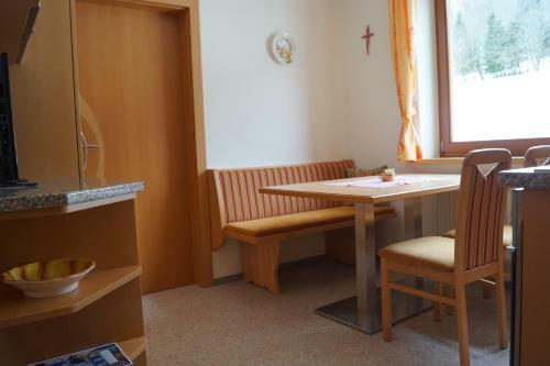 Hostal Pension D�rregger