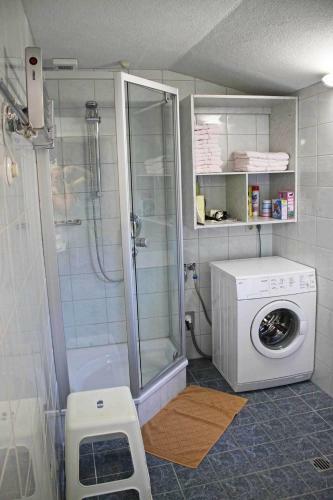 Ferienhaus J�gerh�usl
