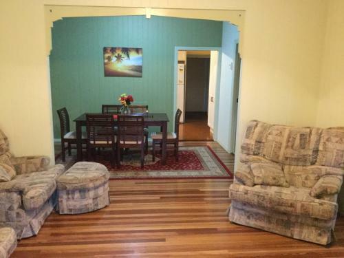 Redcliffe Holiday Let