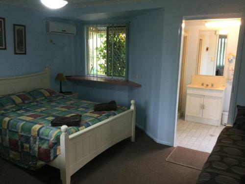 Redcliffe Holiday Let