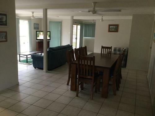 Redcliffe Holiday Let