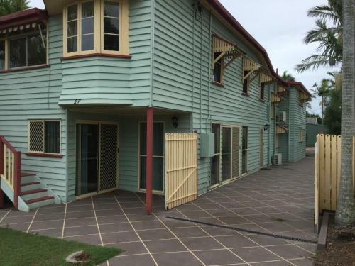 Redcliffe Holiday Let