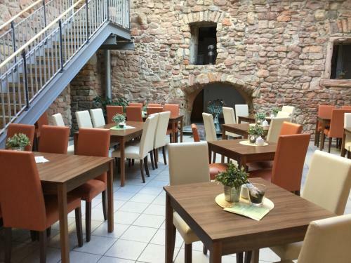 Hotel & Cafe�ritter Von B�hl