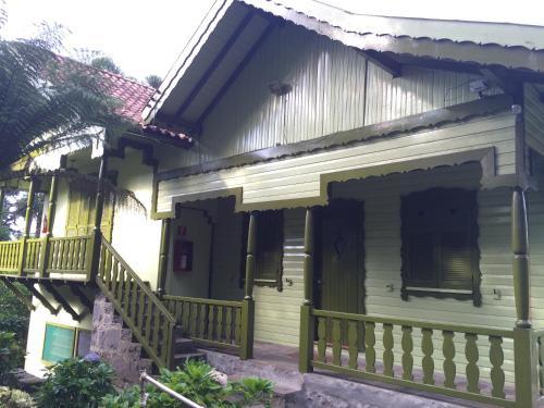 Hostal Pousada Aldeia Das Azaleias