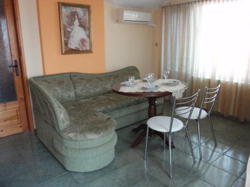 Hostal Guest House Cherno More