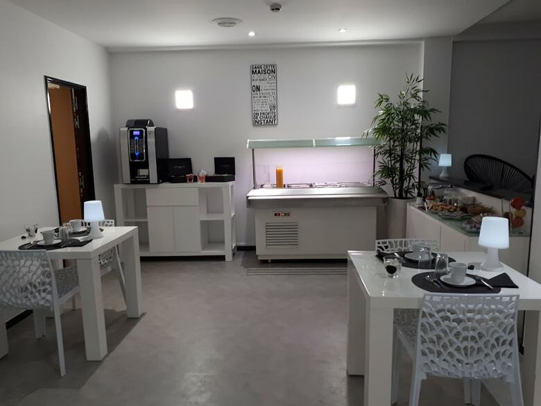 Hotel Le President