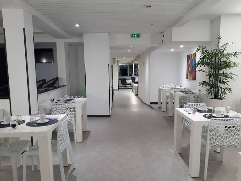 Hotel Le President