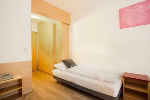 Westbahnhof Hostel One