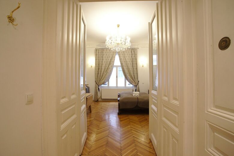 7th Heaven Vienna Center Apartments