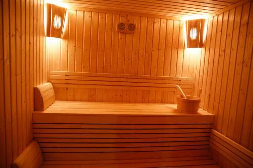Hostal Einstein House & Spa