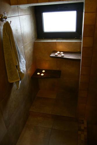 Hostal Guesthouse Karaivan