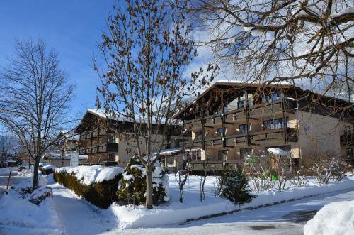Dahoam By Sarina - Hotel & Suites