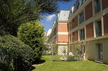 La Closerie C�t� Casino - Residence