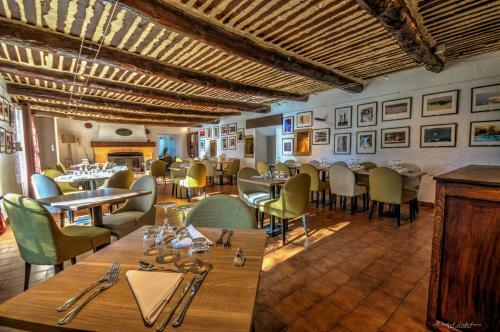 Hotel Logis Domaine De Roquerousse