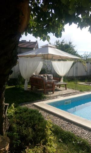 Hostal Ilona House