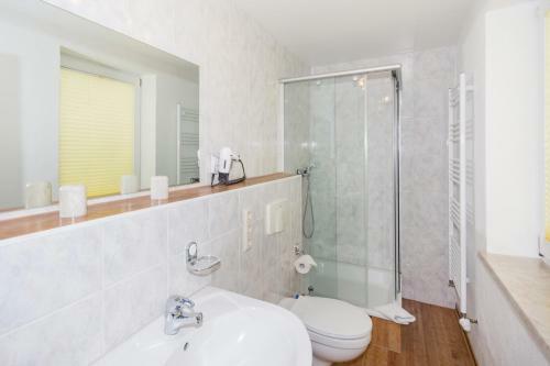 Hostal Pension Middel