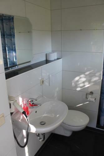 Hostal Pension Middel