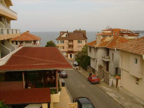 Hostal Summer Sz Guest House