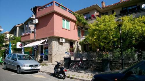 Hostal Summer Sz Guest House