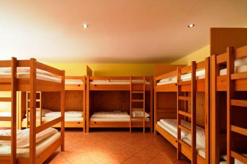 Euro Youth Hotel & Krone