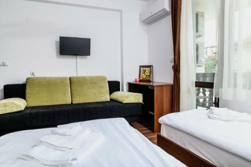 Hostal Guest House Byalata Kashta