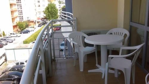Central Plaza Apartment
