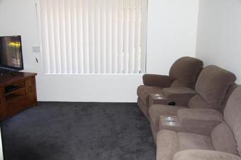 Byford House On The Scarp