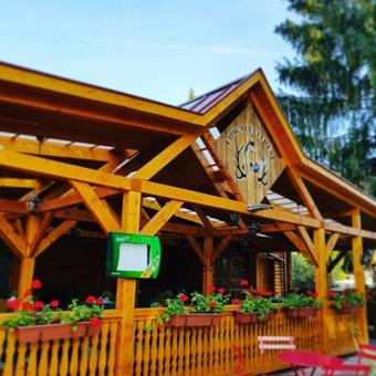 Lipicai Hotel �s �tterem