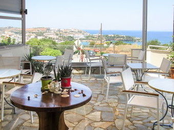 Hotel Irida Apts