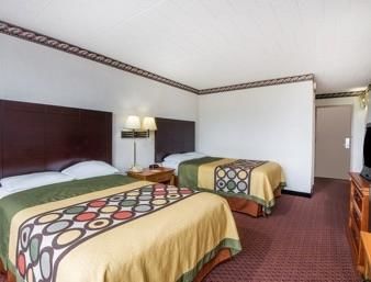 Hotel Super 8 Erie/i 90