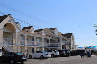 Motel The White Sands Oceanfront Resort & Spa