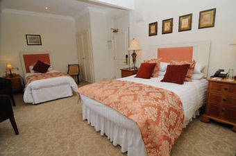 Ye Olde Bell Hotel & Restaurant