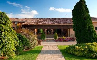 Apartamentos Hacienda Sant  Jordi Golf & Resort