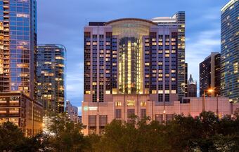 Hotel Embassy Suites By Hilton Chicago Downtown Magnificent Mile