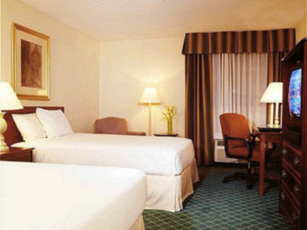 Holiday Inn Express Hotel And Suites