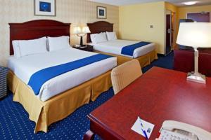 Holiday Inn Express Hotel & Suites San Antonio-west (seaworld Area)