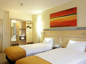 Hotel Express By Holiday Inn