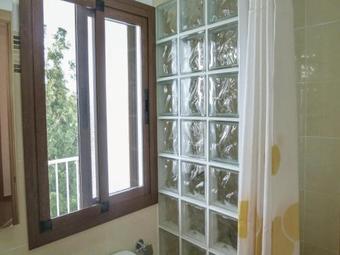 Six-bedroom Holiday Home In Sayalonga